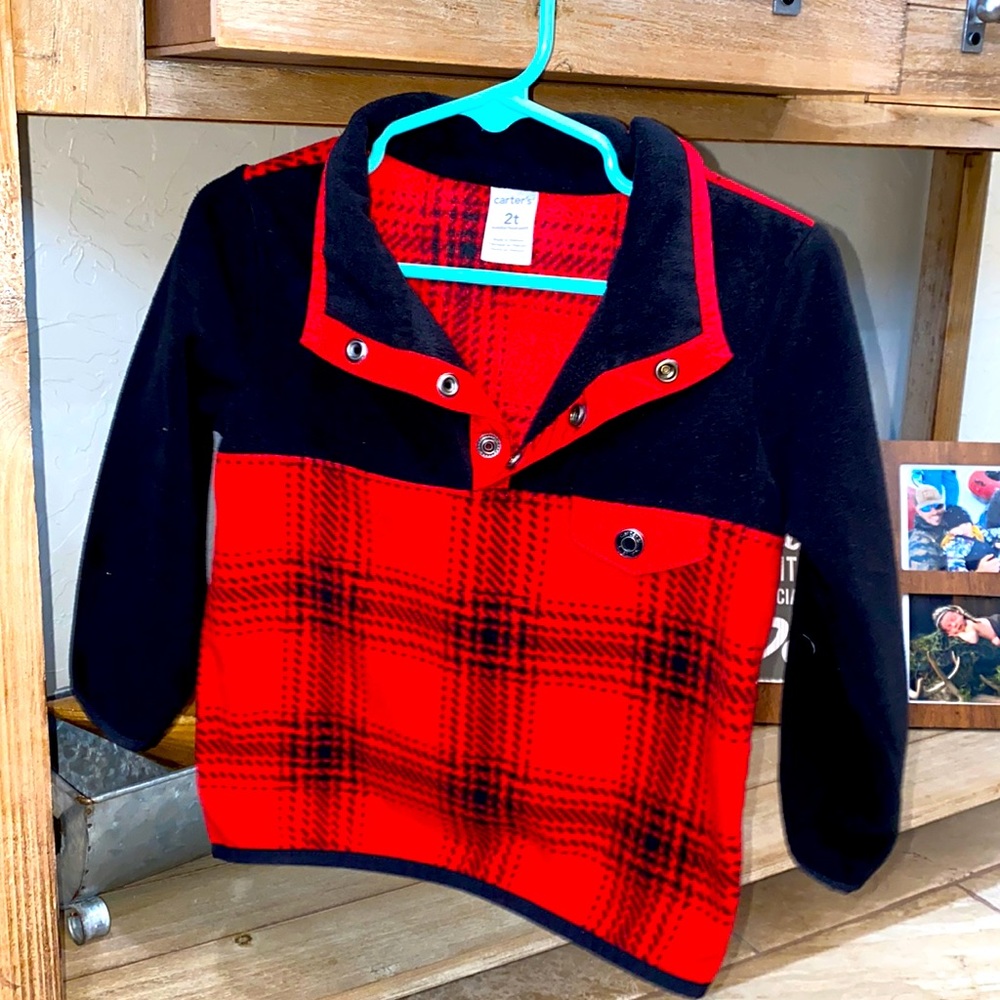 Carter’s 2T fleece sweatshirt